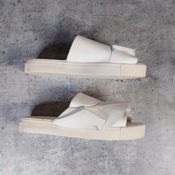 Mercedes Castillo White Slipper Sandals - Picture 5 of 16